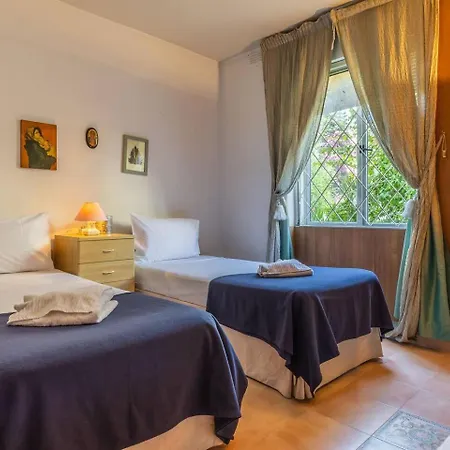 Dolmen Court - 2bed W Pool By Homely Lejlighed