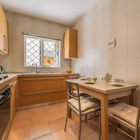 Dolmen Court - 2bed W Pool By Homely Lejlighed *